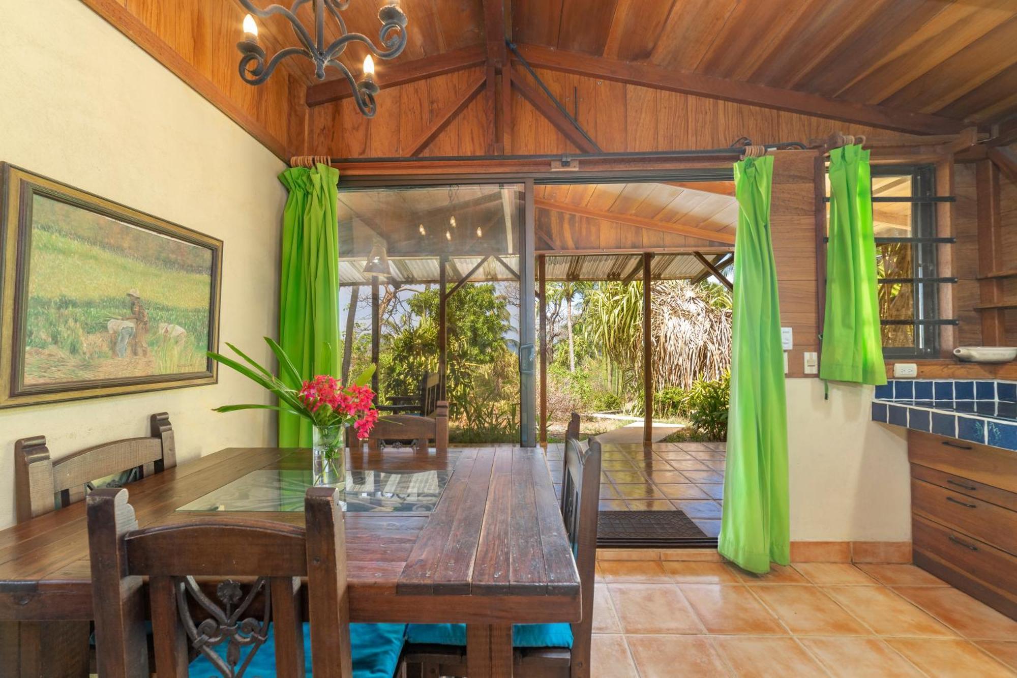 Lodge Casas Pelicano Playa Junquillal