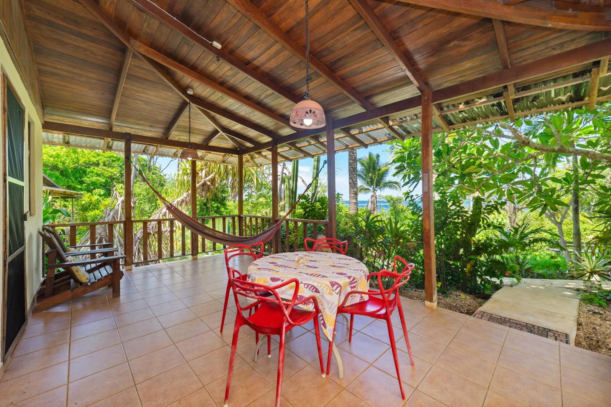 Casas Pelicano Playa Junquillal